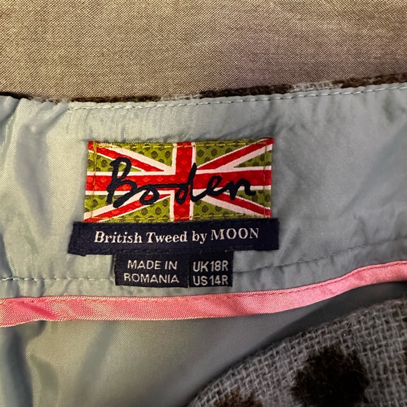 Wool with satin lining mod skirt - Picture 6 of 6